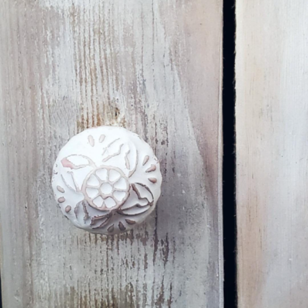 Pink Distressed Knob